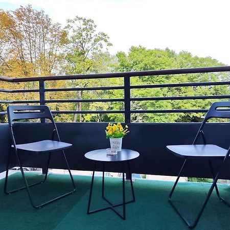 Peaceful Cocoon Apartment ชาตู ภายนอก รูปภาพ